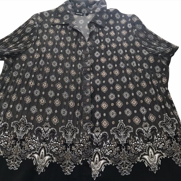 NWOT - Apt. 9 Accordion Pleated Short Sleeve Buttoned Down Blouse - Picture 8 of 13